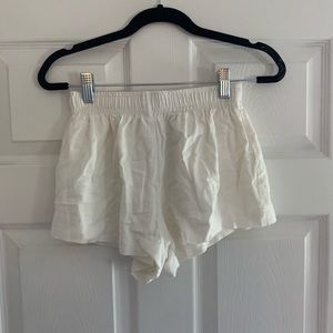 Princess Polly white shorts - size 6